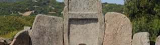 Tomba dei giganti S'Ena e Thomes - (Dorgali)